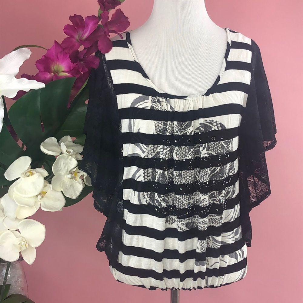 Daytrip Rose Stripe Lace Stud Scoop Neck White Black Top